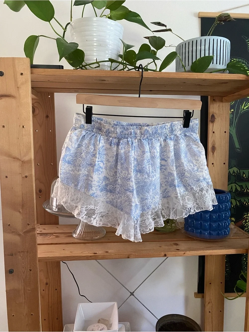 Anthropologie Blue White Toile Print Lace Trim Pajama Shorts Small